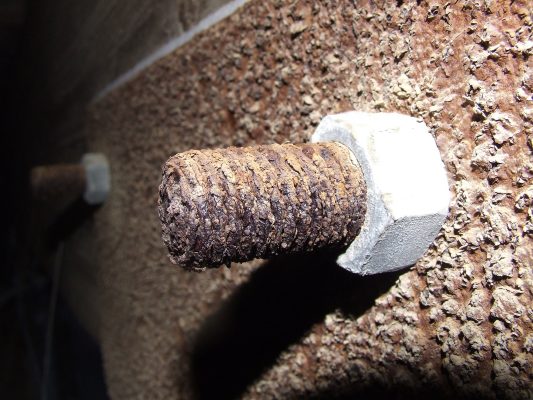 Rust_Bolt Illustration of rusty thread with bolt attached